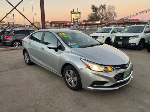 Used 2018 Chevrolet Cruze LS FWD image 2