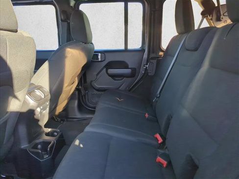 Used 2018 Jeep Wrangler Unlimited Sport S image 13