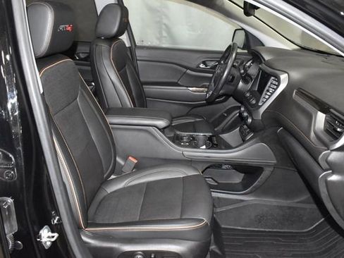 Used 2021 GMC Acadia AT4 w/ Preferred Package image 31