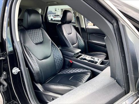 Used 2024 Ford Edge Titanium AWD/4WD image 11