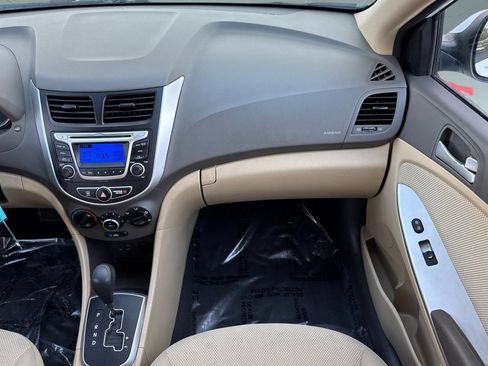 Used 2014 Hyundai Accent GLS image 27