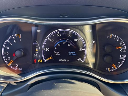 Used 2017 Jeep Grand Cherokee Limited image 30