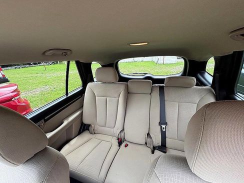 Used 2010 Hyundai Santa Fe GLS w/ Summer Event Pkg 21 image 7