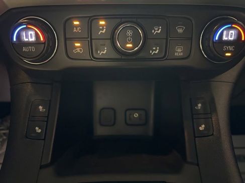 Used 2018 GMC Acadia SLT FWD image 13