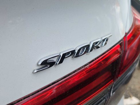 Used 2024 Honda Civic Sport image 3
