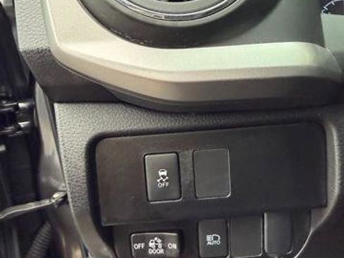 Used 2022 Toyota Tacoma SR5 image 10