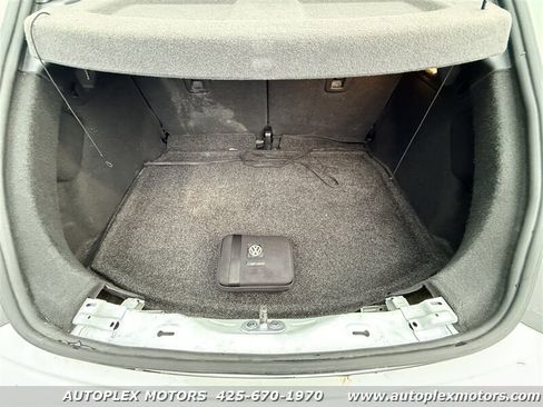 Used 2013 Volkswagen Beetle TDI image 10