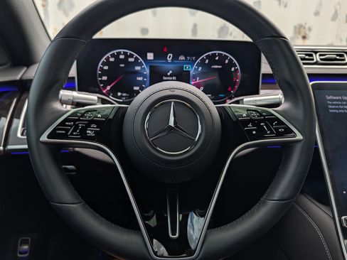 Used 2024 Mercedes-Benz S 580 4MATIC Sedan w/ AMG Line image 27