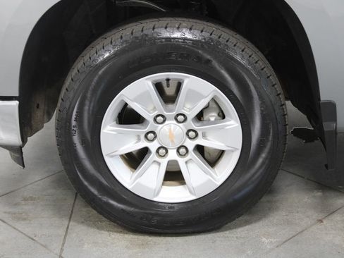 Used 2025 Chevrolet Silverado 1500 LT image 17