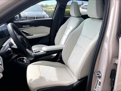 New 2026 BMW X2 xDrive28i w/ Technology Package AWD/4WD image 9