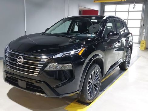 New 2026 Nissan Rogue Platinum w/ Tech Package AWD/4WD image 18
