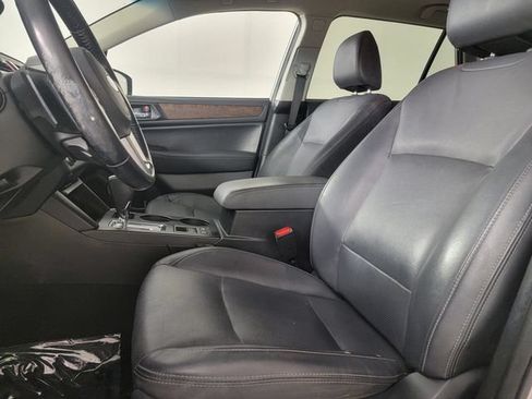 Used 2016 Subaru Outback 2.5i Limited AWD/4WD image 13