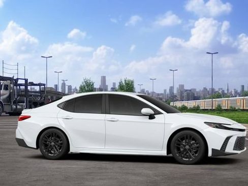 New 2026 Toyota Camry SE image 13