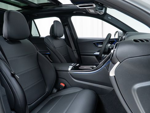 New 2026 Mercedes-Benz GLC 300 4MATIC image 23