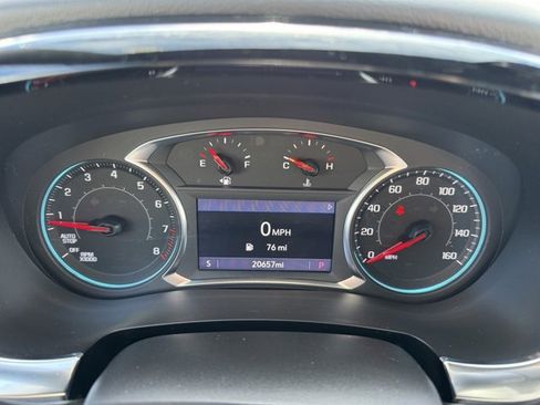 Used 2023 Chevrolet Traverse LT image 21