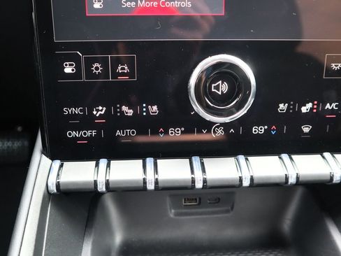 Used 2026 GMC Terrain Denali w/ LPO, Floor Liner Package image 18