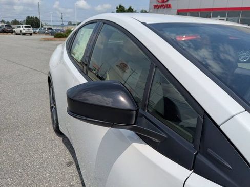 New 2025 Toyota Prius XLE FWD image 24