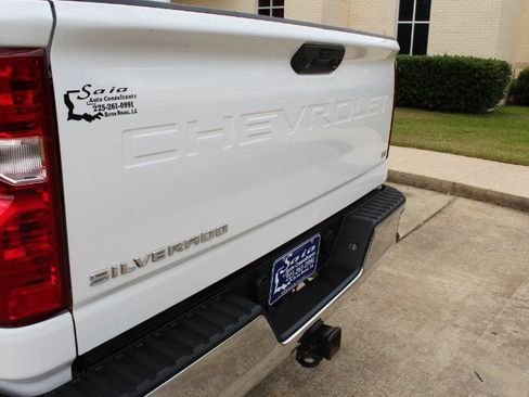 Used 2022 Chevrolet Silverado 2500 LT w/ Convenience Package AWD/4WD image 22