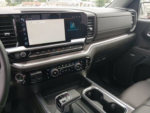 Certified 2025 Chevrolet Silverado 1500 LTZ w/ LTZ Convenience Package II AWD/4WD image 19