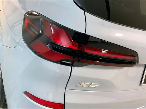 New 2026 BMW X5 xDrive40i w/ Executive Package image 14