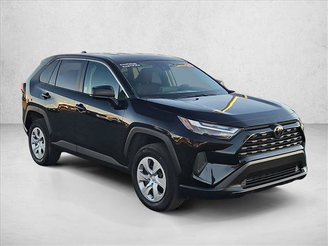 Used 2025 Toyota RAV4 LE AWD/4WD image 3