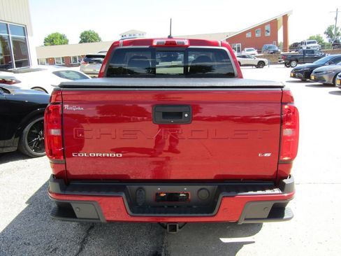 Used 2021 Chevrolet Colorado Z71 w/ Safety Package AWD/4WD image 4