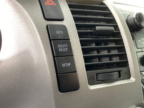 Used 2011 Toyota Tundra 2WD Double Cab image 22