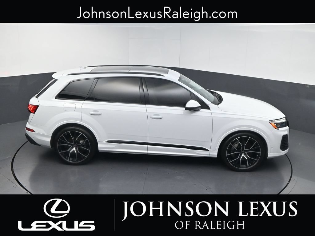 Used 2025 Audi Q7 3.0T Prestige w/ Prestige Package AWD/4WD image 24