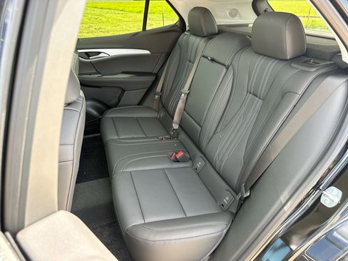 New 2025 Buick Envision Avenir image 23