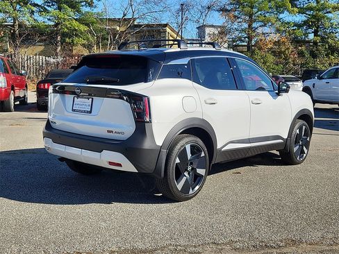 New 2026 Nissan Kicks SR w/ Cold Weather Package image 4