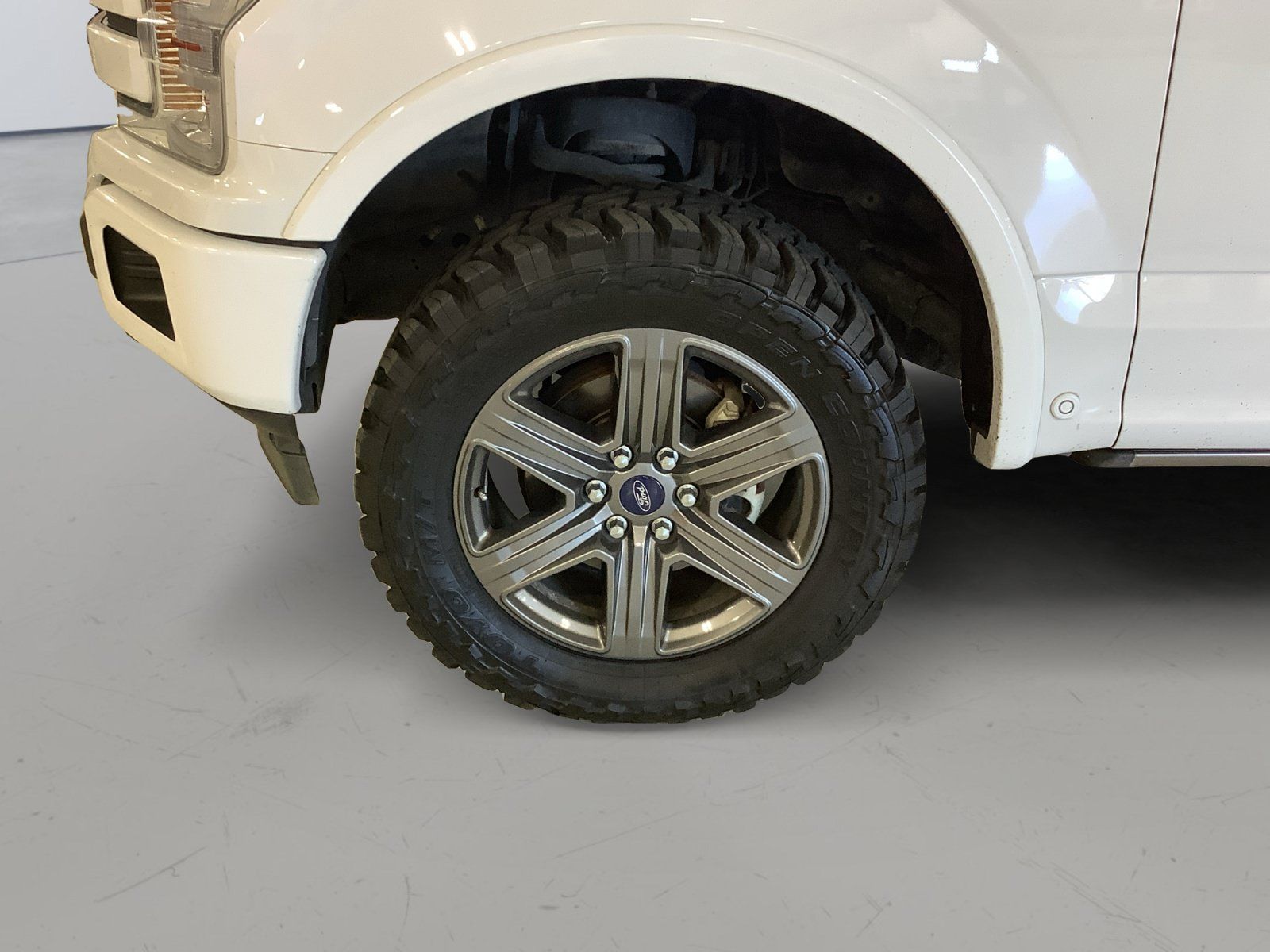 Used 2020 Ford F150 Lariat w/ Equipment Group 502A Luxury AWD/4WD image 9