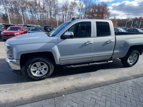 Certified 2018 Chevrolet Silverado 1500 LT w/ All Star Edition image 4