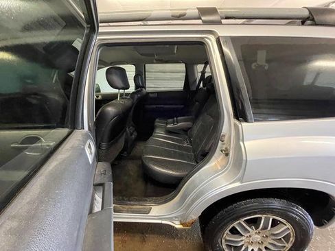 Used 2004 Mitsubishi Endeavor Limited image 23
