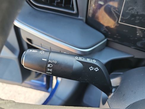 Used 2025 Nissan Kicks S image 19