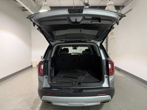 Used 2023 GMC Acadia SLT AWD/4WD image 8