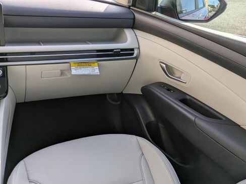 New 2026 Hyundai Tucson SEL image 18