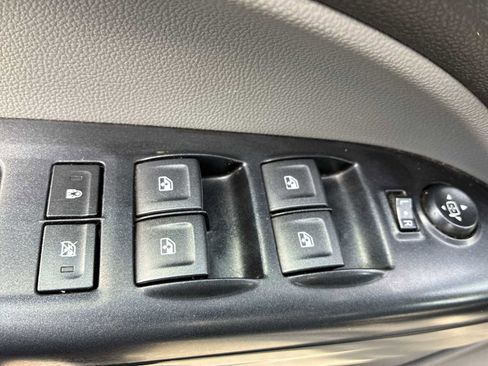 Used 2021 Chevrolet Colorado W/T w/ Custom Special Edition image 15