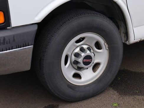 Used 2015 GMC Savana 2500 Extended w/ Chrome Appearance Package image 5