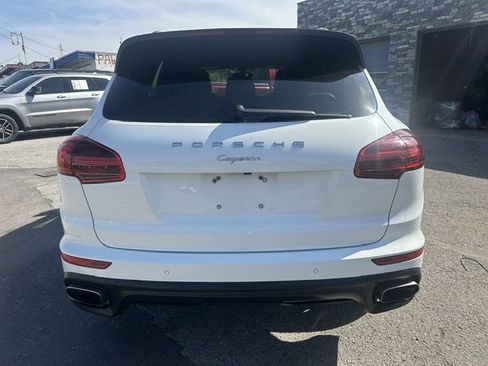 Used 2017 Porsche Cayenne Platinum Edition image 6