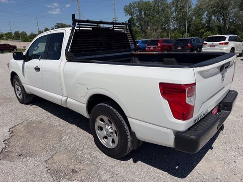 Used 2017 Nissan Titan S AWD/4WD image 5