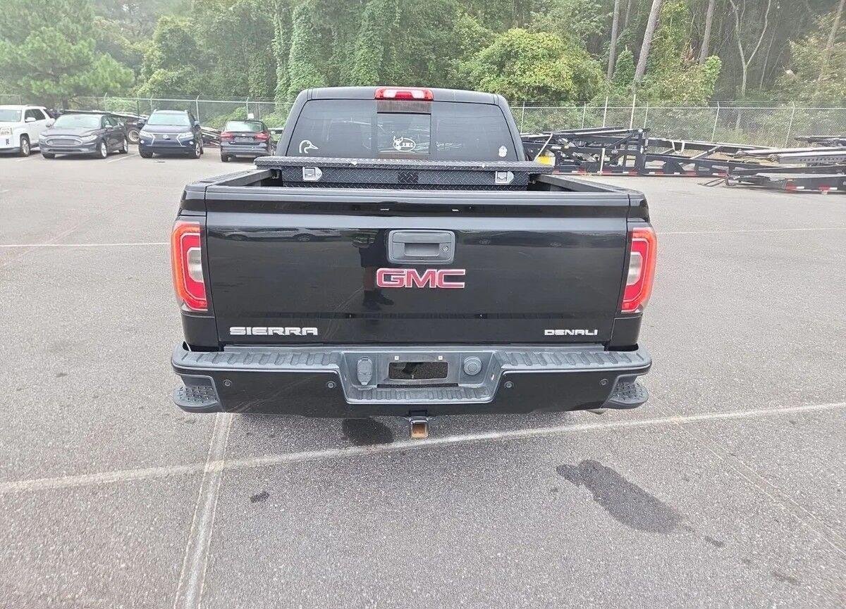Used 2017 GMC Sierra 1500 Denali AWD/4WD image 5