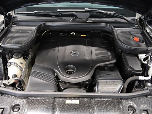 Used 2024 Mercedes-Benz GLS 450 4MATIC image 42