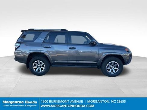 Used 2017 Toyota 4Runner TRD Off-Road image 10