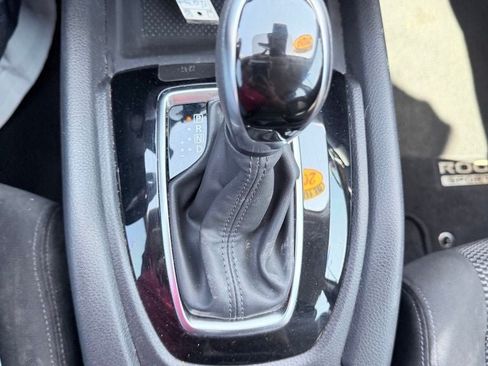 Used 2020 Nissan Rogue Sport SV FWD image 18