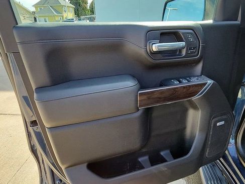 Used 2022 GMC Sierra 1500 SLT w/ SLT Premium Plus Package image 22