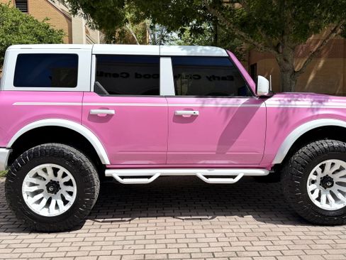 Used 2025 Ford Bronco Outer Banks AWD/4WD image 2