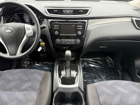 Used 2015 Nissan Rogue S AWD/4WD image 3