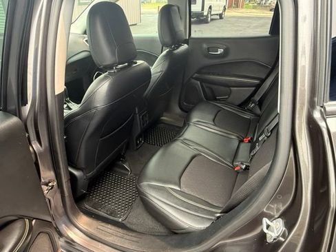 Used 2018 Jeep Compass Latitude w/ Popular Equipment Group AWD/4WD image 15