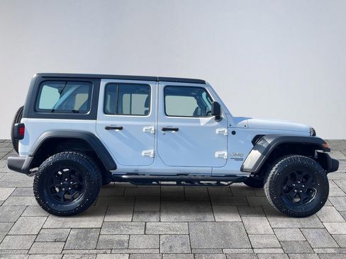 Used 2019 Jeep Wrangler Unlimited Sport image 7