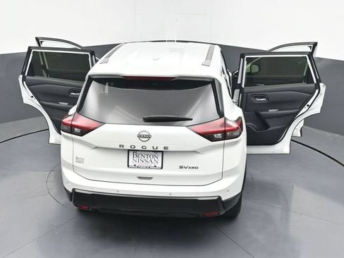 Used 2024 Nissan Rogue SV AWD/4WD image 46